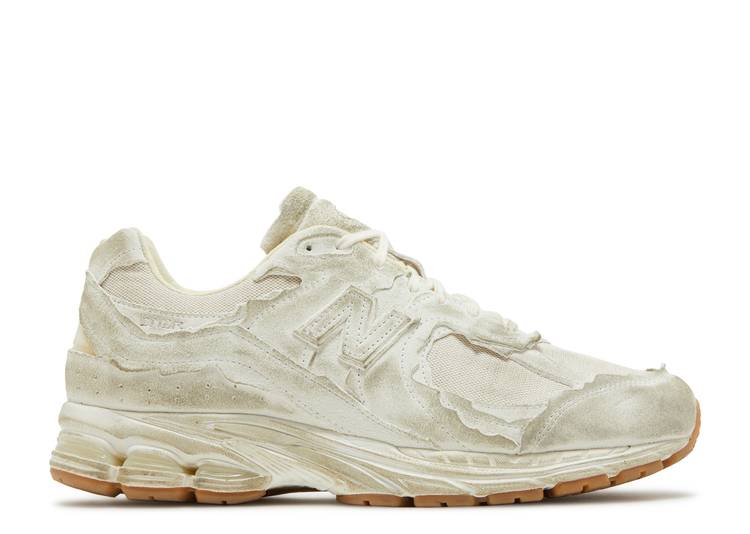 New Balance 2002R Protection Pack Distressed