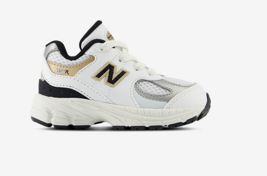 NEW BALANCE TD 2002 In White black gold